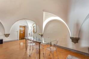 Dining - Comfort Apartment in center of Florence (Firenze)