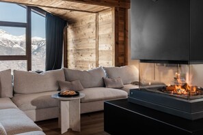 Interior - Chalet Les Fleurs - Scenic Alpine Retreat with private wellness area, Pila (Gerdaz)