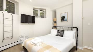 1 habitación, tabla de planchar con plancha, wifi y ropa de cama