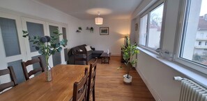 Dining - Hôtel des Cousines – Lana / Appartement 4 personnes Nancy (Nancy)