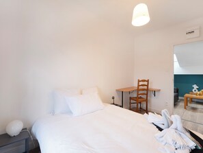 Bügeleisen/Bügelbrett, WLAN, Bettwäsche