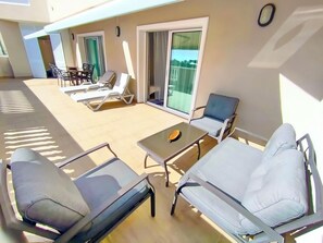 Terrace/patio - Beautiful Two-bedroom Apartment in Los Gigantes (Santiago del Teide)