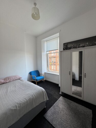 Room Central Glasgow Green, Bridgeton +KITCHEN LIVING WASHER/LAUNDRY bus train