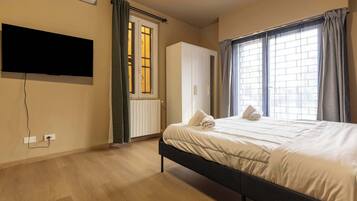 Bügeleisen/Bügelbrett, Reisekinderbett, WLAN, Bettwäsche