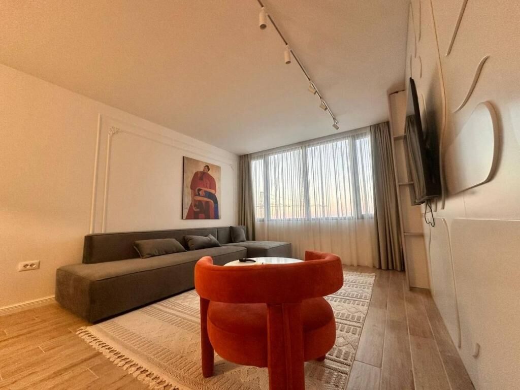 Lejlighed | Opholdsområde | 32-tommers fladskærms-tv med satellitkanaler