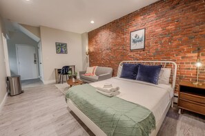 Ferros/tábuas de passar roupa, Wi-Fi, roupa de cama