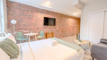 Schreibtisch, Bügeleisen/Bügelbrett, WLAN, Bettwäsche