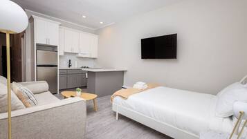 Iron/ironing board, WiFi