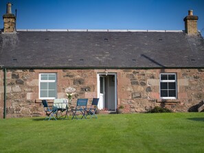 Outdoor dining - The Bothy (Blairgowrie)