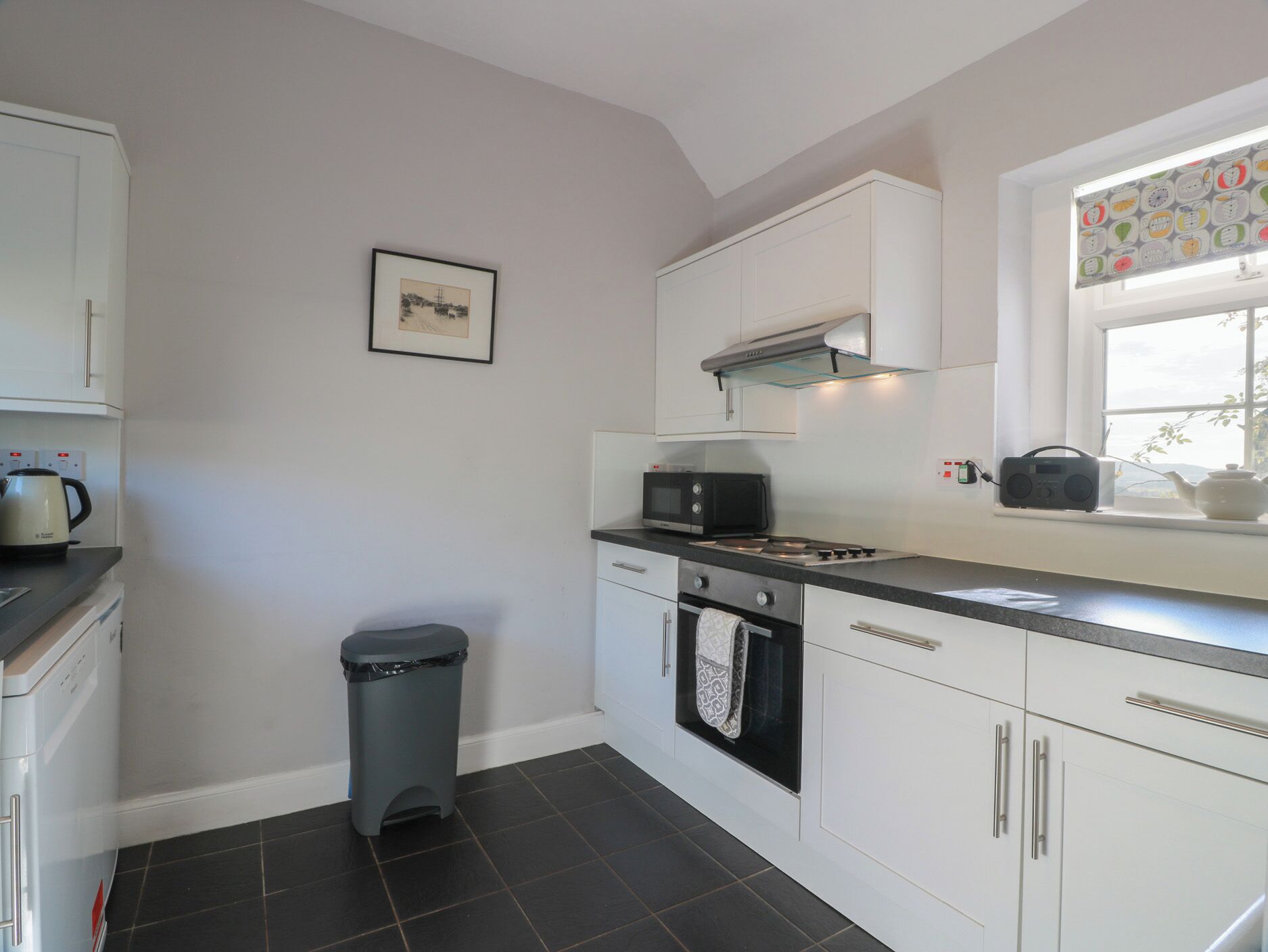 Máy rửa bát, dụng cụ nấu nướng/bát dĩa/dao nĩa 