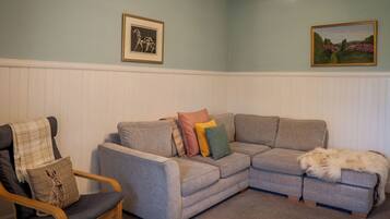 Cottage | Living area