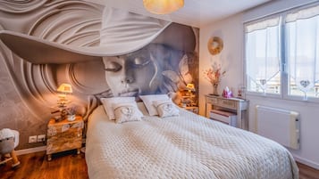 Iron/ironing board, WiFi, bed sheets