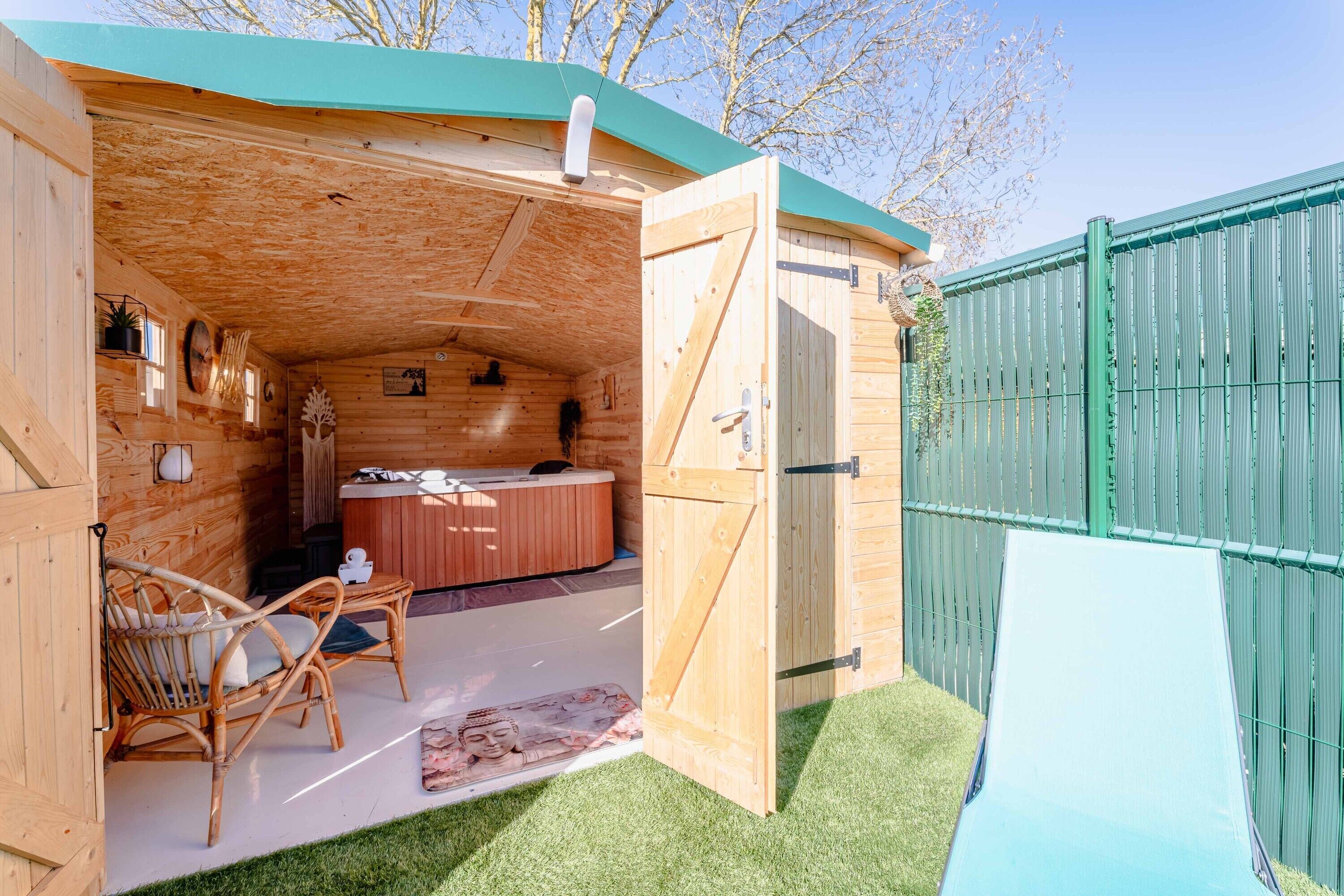 Bain à remous extérieur