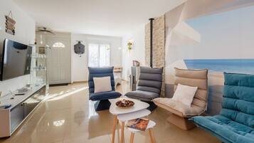 Fernseher, Kamin, Tischtennisplatte