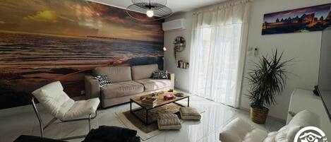 TV, fireplace, ping pong