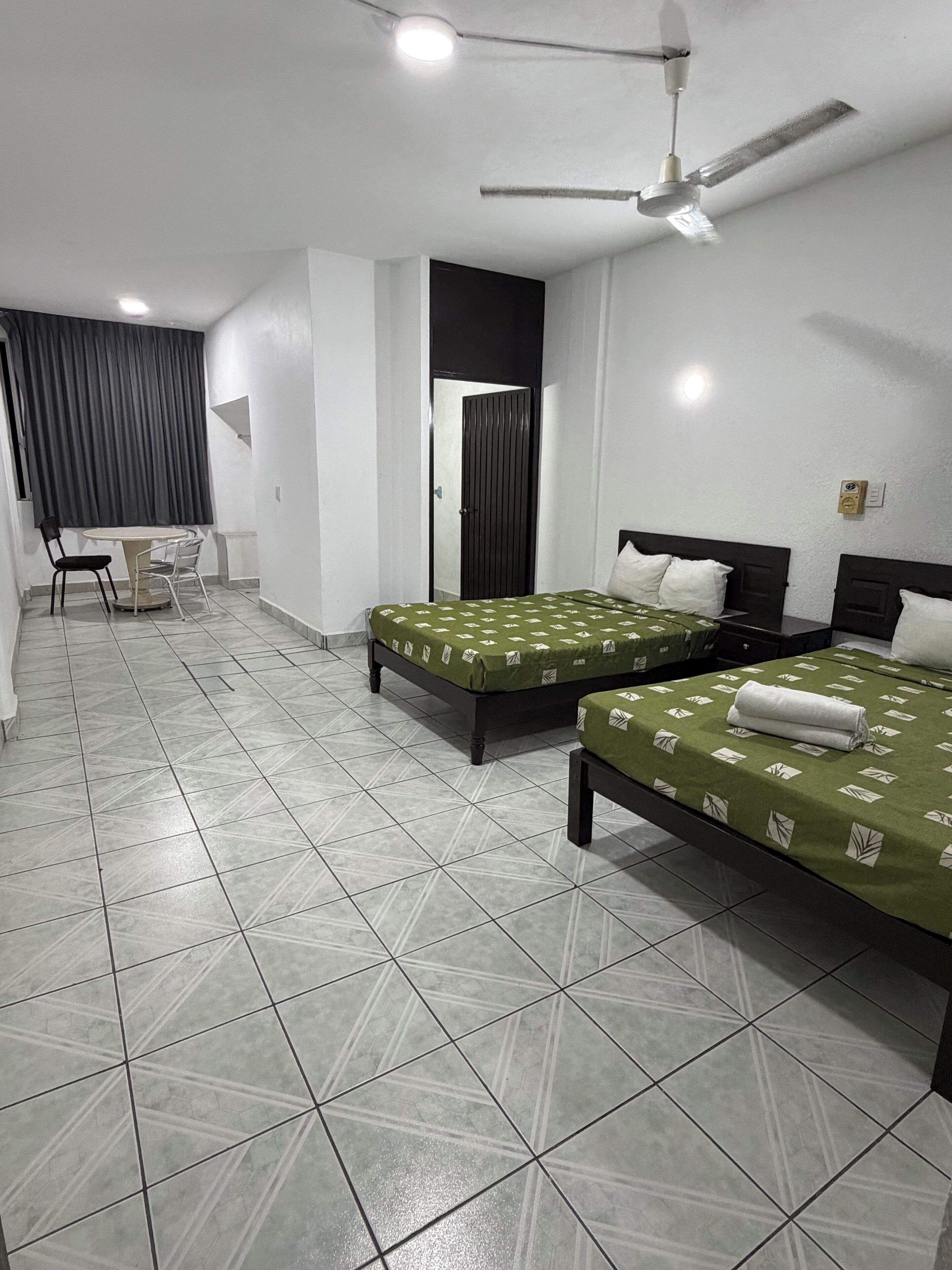 Economy Double Room | Laptop workspace