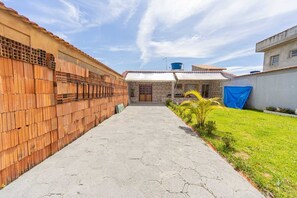 House | 1 bedroom - Casa Para 6 Pessoas com Churrasqueira em Peru be (Peruíbe)