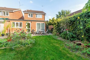 Exterior - Cosy 3 Bedroom House near River Thames - Pass the Keys (Reading)