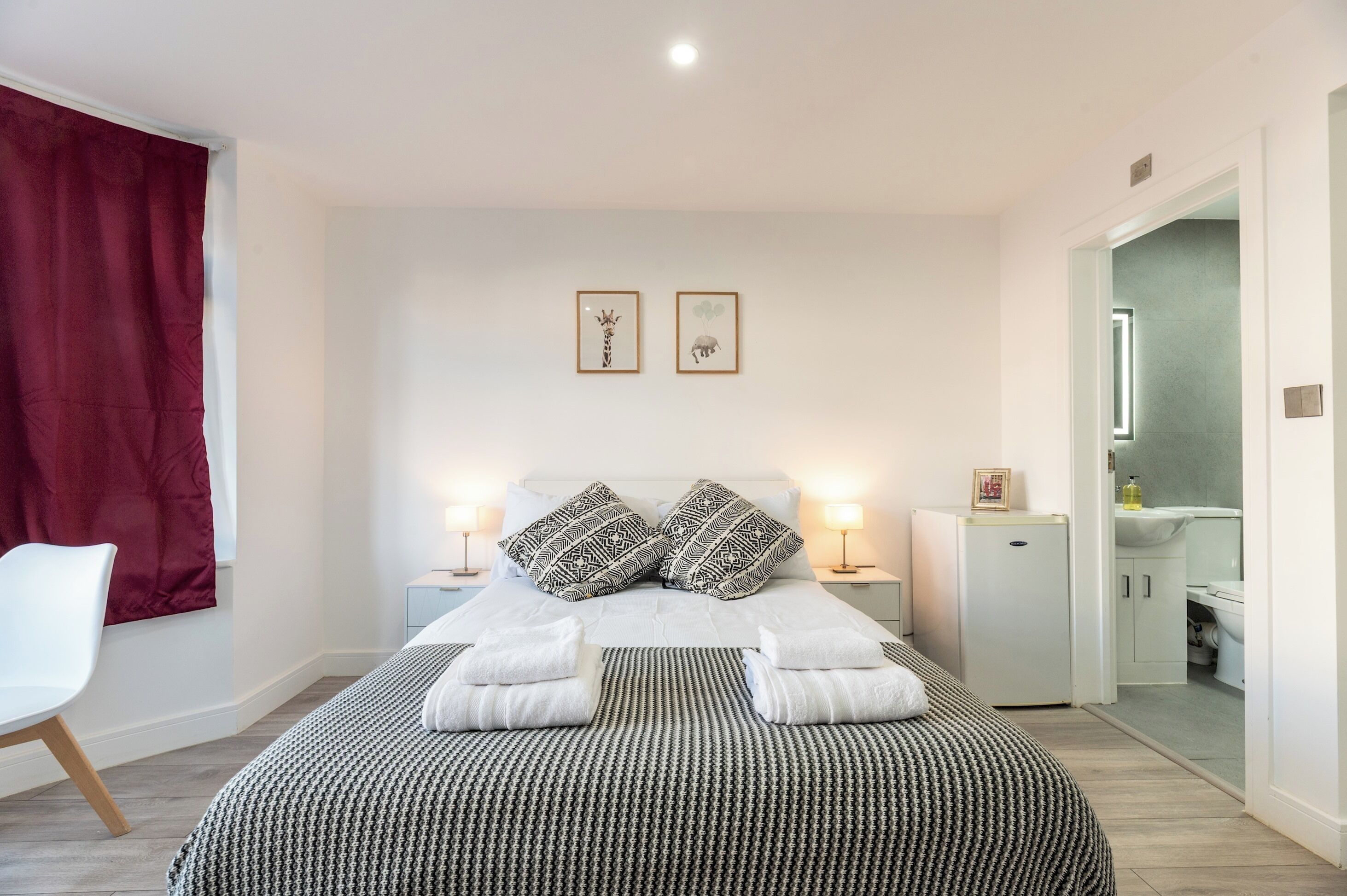 Iron/ironing board, free WiFi, bed sheets