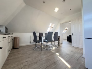 Dining - Great View- Ealing Heights (London)