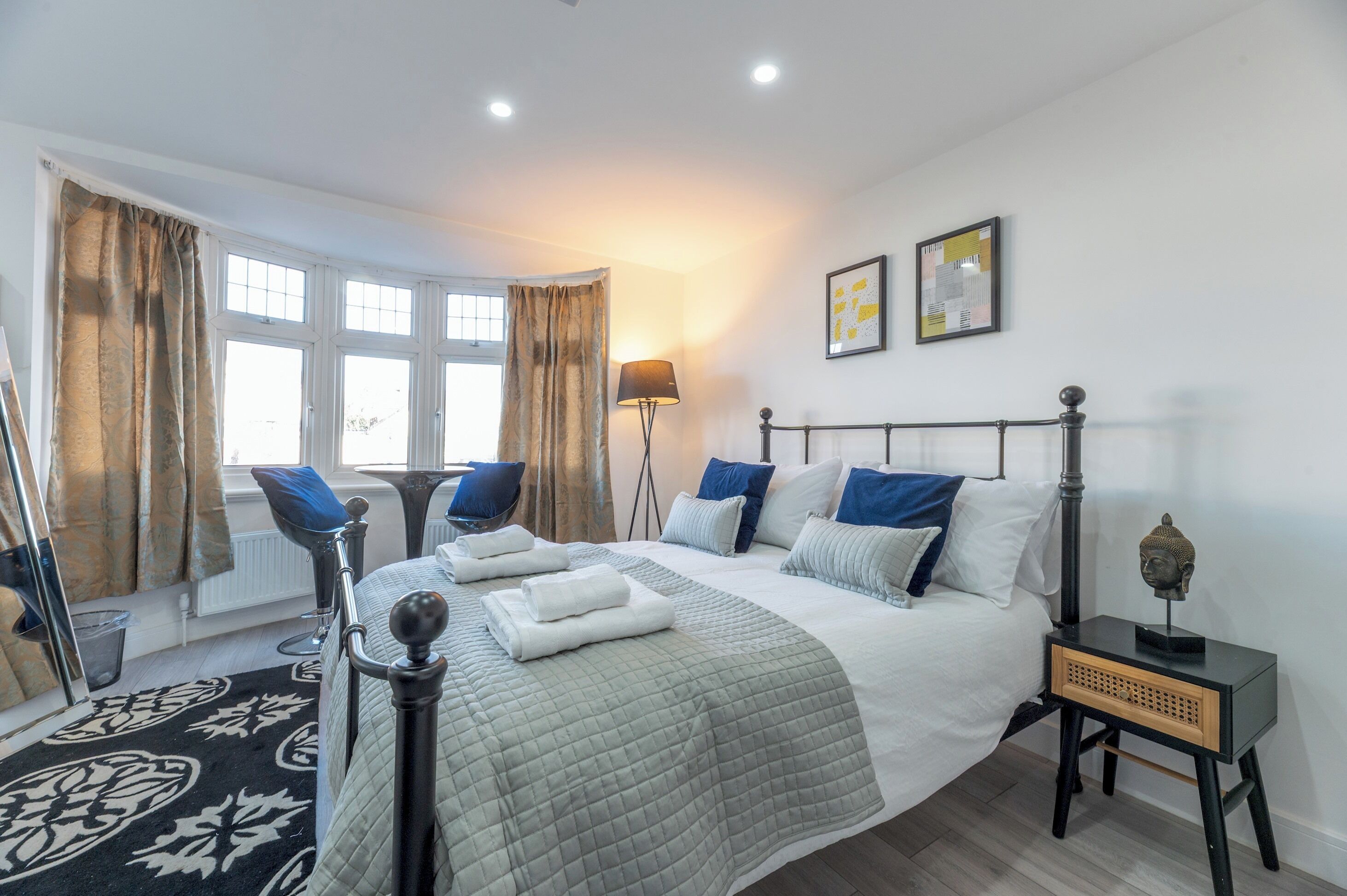 Iron/ironing board, free WiFi, bed sheets