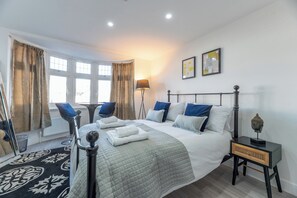 Iron/ironing board, free WiFi, bed sheets