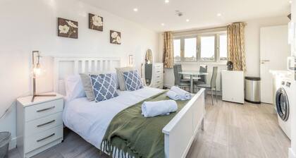 Lovely studio near transport links for C. London - Pass the Keys