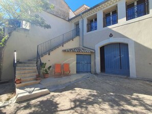 Exterior - Le Petit Molière Gîte for 2 people (Servian)