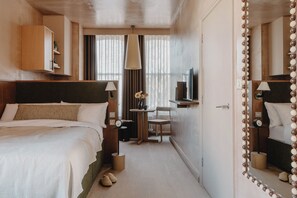 Classic Double Room, City View | Desk, laptop workspace, blackout drapes, soundproofing - Mason and Fifth - Belsize Park (London)