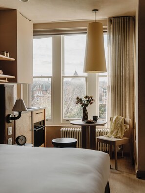 Egyptian cotton sheets, premium bedding, memory-foam beds, desk
