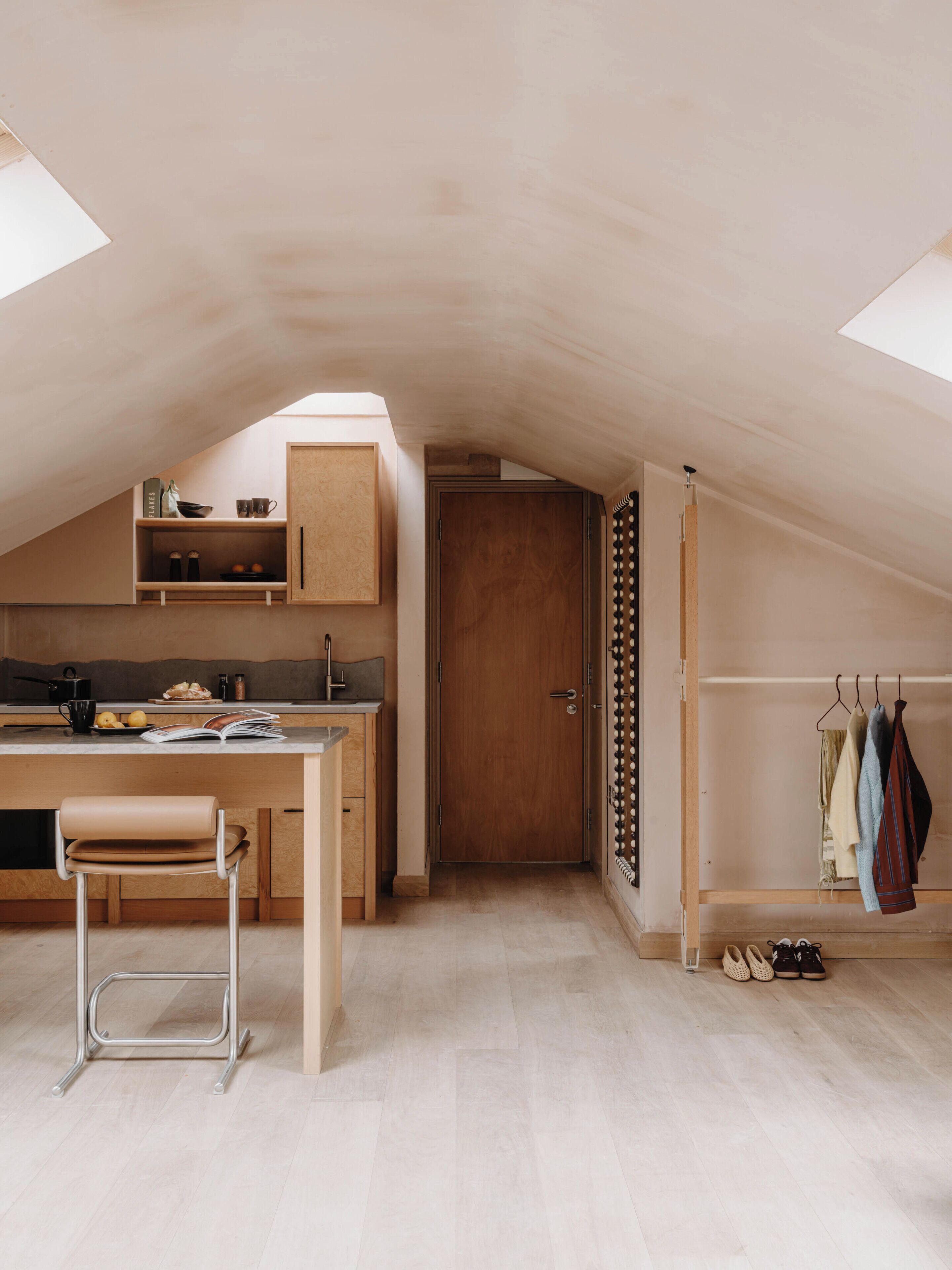 Best In House Studio | Private kitchen | Fridge, microwave, oven, stovetop