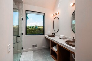 Shower, hair dryer, towels - Birch at Arcadia Hills | Luxury Couples Cabin (New Plymouth)