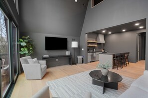 Télévision, cheminée