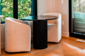 Dining - Belmont at Arcadia Hills | Luxury Couples Cabin (New Plymouth)