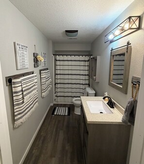 Handtücher, Toilettenpapier