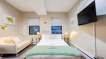 Strykjärn/strykbräda, wi-fi och sängkläder