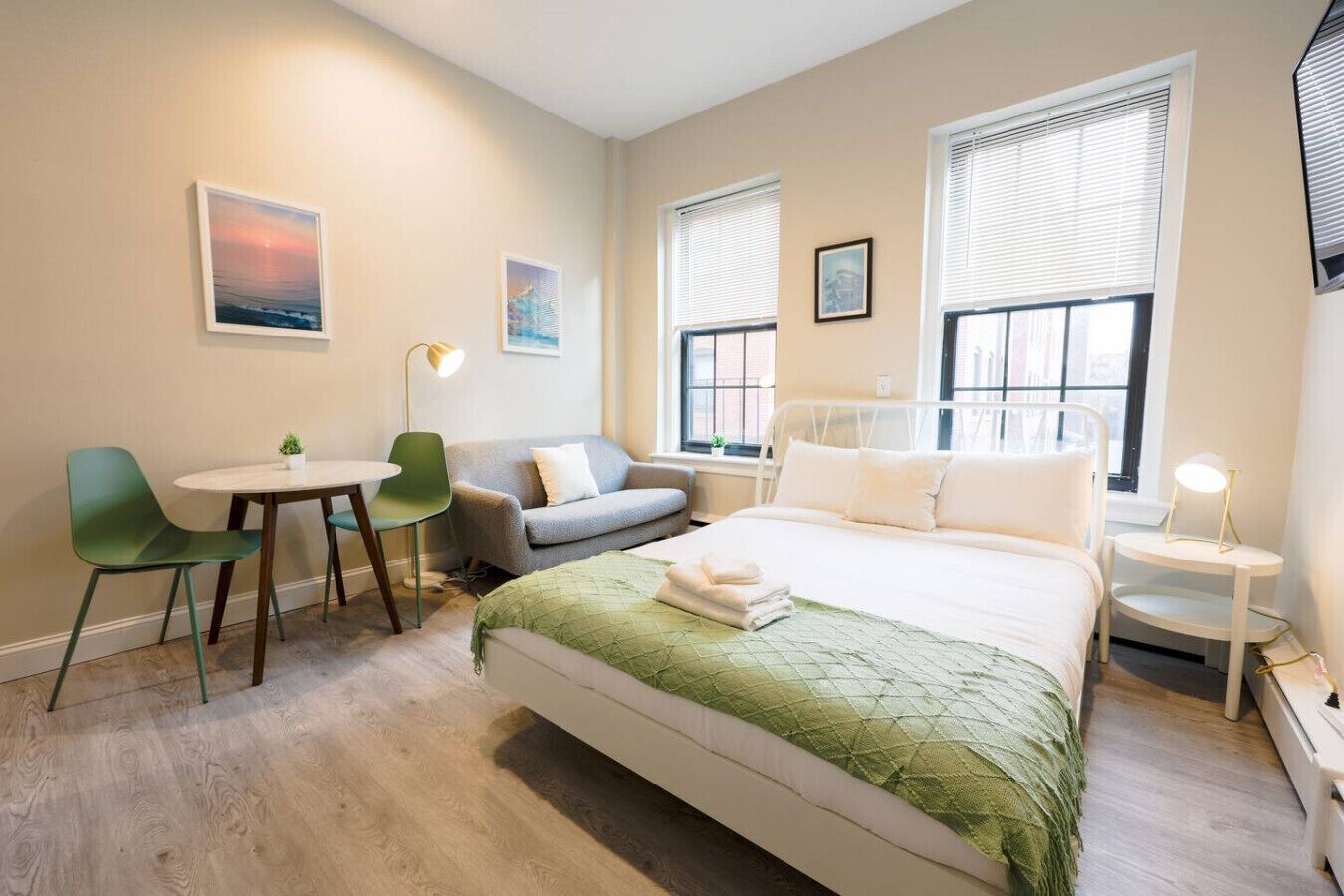 Strykejern/-brett, wi-fi og sengetøy