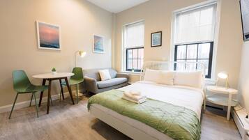 Strykejern/-brett, wi-fi og sengetøy