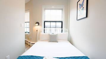 Fer et planche Ă repasser, Wi-Fi, draps fournis