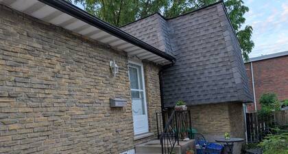 Comfortable Private Room in Shared Bungalow | Near Hospital, Schools & Shopping