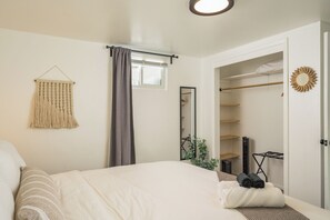 5 chambres, fer et planche à repasser, lit parapluie, Wi-Fi gratuit