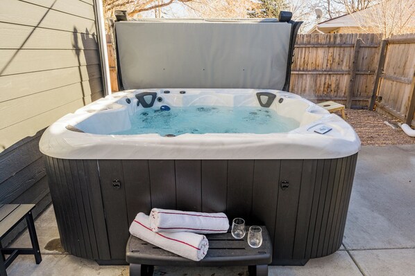 Bain à remous extérieur