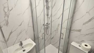 Classic-Doppelzimmer, Nichtraucher, eigenes Bad | Badezimmer