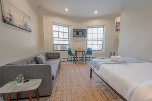 Fer et planche à repasser, Wi-Fi, draps fournis