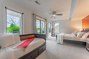 3 bedrooms, iron/ironing board, WiFi, bed sheets