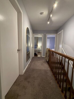 Interior - TheCreekHouse: 5BR Sanctuary w/ Sunroom & Games (Rockford)