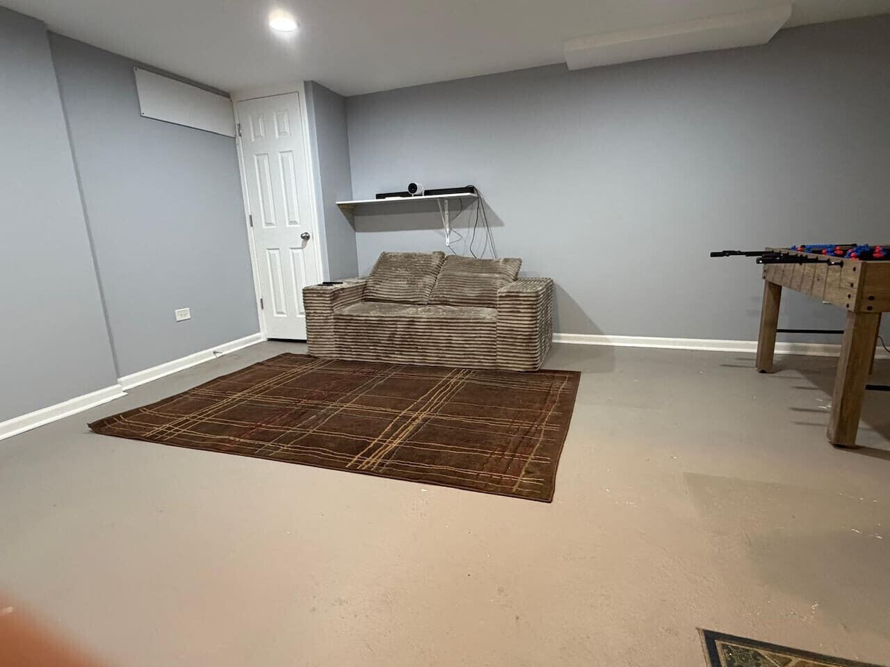 TV, fireplace, stereo