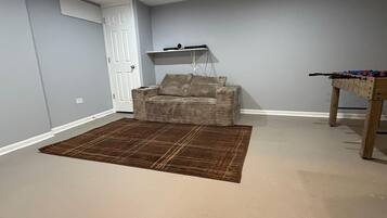 TV, fireplace, stereo