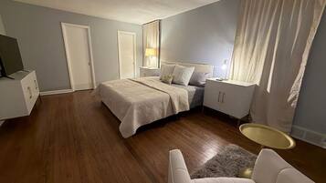 Desk, iron/ironing board, travel crib, WiFi