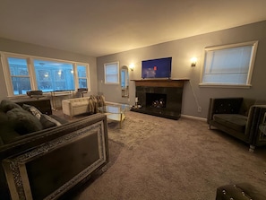 TV, fireplace, stereo